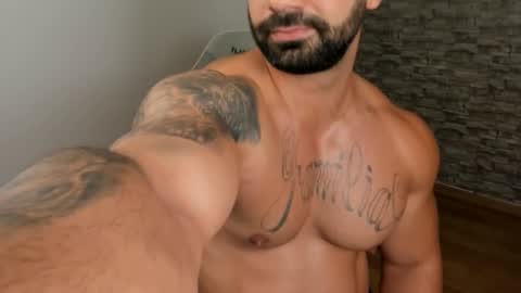 Snapshot of jaxonhunk chatting on October 3, 1:59 am JaxonHunk online show from October 3, 1:59 am