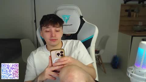 Jayce online show from February 1, 11:46 pm