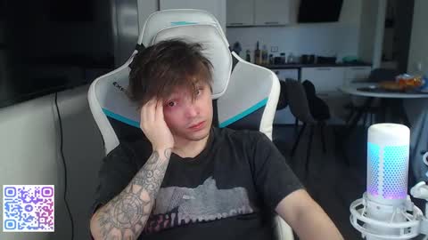 Jayce online show from May 11, 4:04 pm