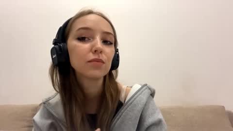 Isabella Rose online show from March 1, 3:16 pm