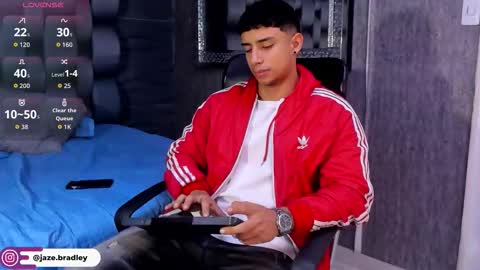 Snapshot of jaze_bradley chatting on September 30, 11:32 am jaze_bradley online show from September 30, 11:32 am