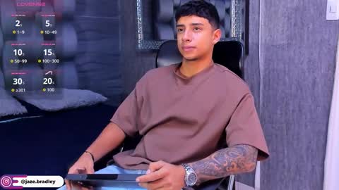 Snapshot of jaze_bradley chatting on October 7, 11:28 am jaze_bradley online show from October 7, 11:28 am