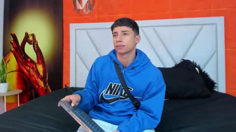 Snapshot of jaze_bradley chatting on March 7, 11:18 am jaze_bradley online show from March 7, 11:18 am