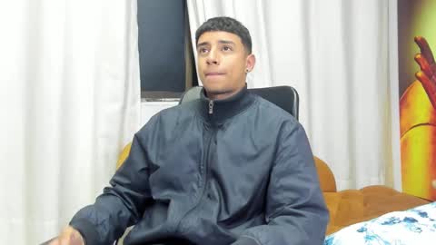 Snapshot of jaze_bradley chatting on February 22, 11:13 am jaze_bradley online show from February 22, 11:13 am