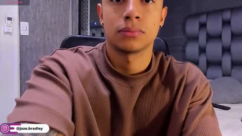 Snapshot of jaze_bradley chatting on September 23, 11:15 am jaze_bradley online show from September 23, 11:15 am