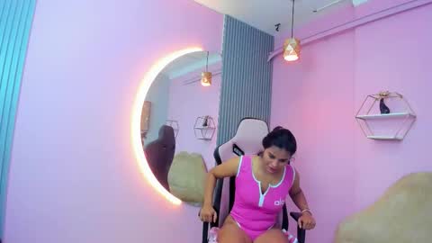 Snapshot of jazmin_ebony chatting on September 30, 10:37 am jazmin online show from September 30, 10:37 am
