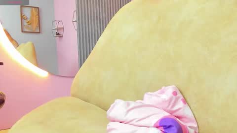 Snapshot of jazmin_ebony chatting on October 11, 11:59 am jazmin online show from October 11, 11:59 am