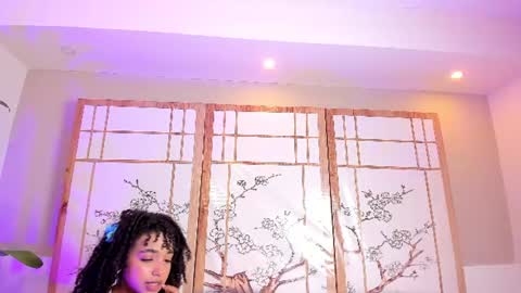 Jazmy  online show from July 30, 9:59 pm