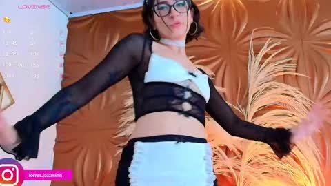 Jazmin online show from September 13, 5:15 pm
