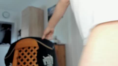 Jrgen online show from September 18, 8:18 am