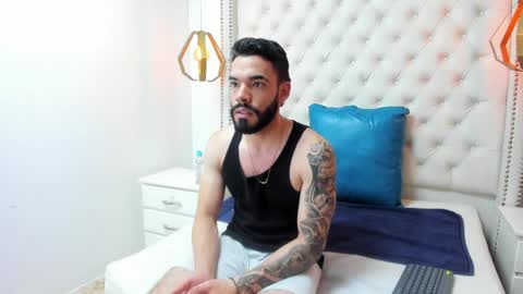 JEAN online show from April 15, 9:04 pm