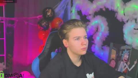 jean_wilsons online show from November 2, 11:10 am