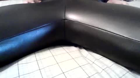 Snapshot of jeanlovesleggings chatting on September 23, 3:44 am Jean online show from September 23, 3:44 am