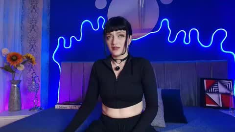 Jean online show from February 26, 7:50 pm