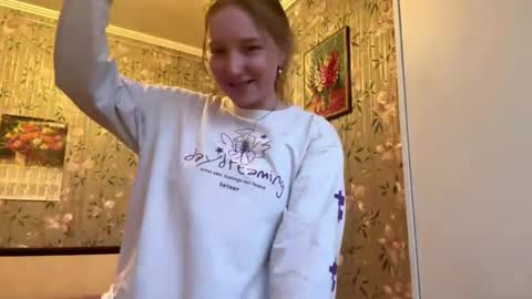 jeanniescharff online show from May 8, 4:34 pm