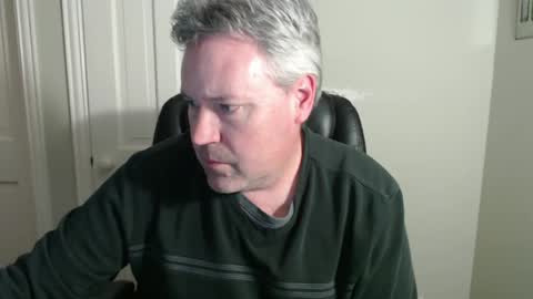 Snapshot of jeb5150 chatting on December 21, 5:03 am JE online show from December 21, 5:03 am