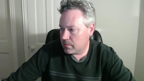 Snapshot of jeb5150 chatting on December 29, 3:33 am JE online show from December 29, 3:33 am