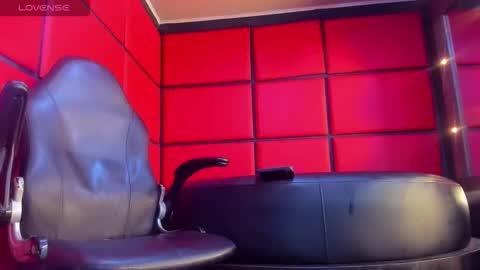 ---  Jeff --- online show from February 15, 7:51 am