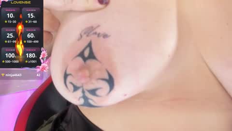 Snapshot of jena_derbo chatting on October 17, 12:20 pm jena_derbo online show from October 17, 12:20 pm