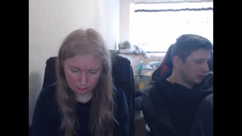 JenisAndPeter online show from April 1, 9:21 am