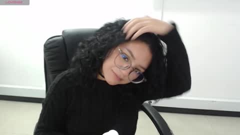 Snapshot of jenn_cg chatting on October 24, 9:15 pm jenn online show from October 24, 9:15 pm