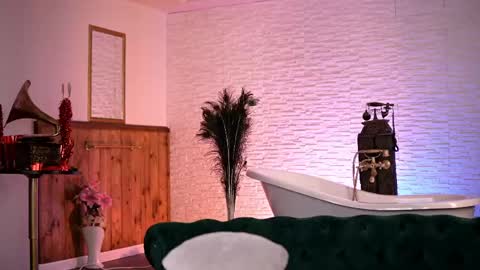 jenna_day online show from April 11, 7:24 am