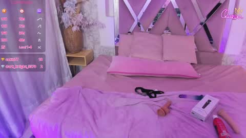 jenna_tay1 online show from April 16, 9:39 pm