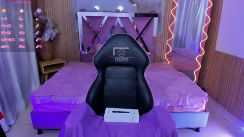 jenna_tay1 online show from May 5, 7:19 pm