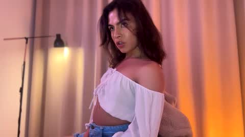 jennardrako online show from February 23, 9:33 am