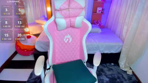 follow me in me  IG jenndy971 online show from March 5, 3:37 am