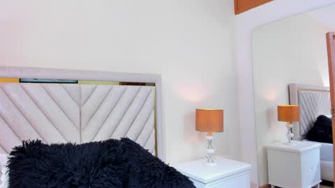 jenner_madison online show from April 17, 1:46 pm