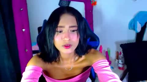 jenn online show from April 15, 8:06 am