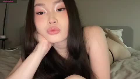 jennie_yung online show from May 26, 1:01 am