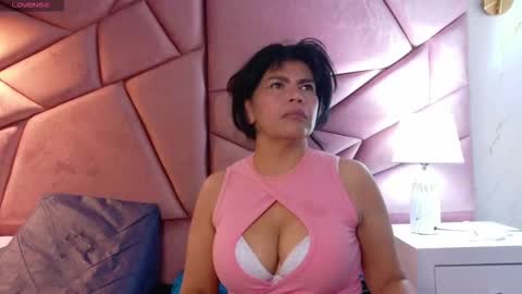 Jennifer online show from March 11, 2:47 am