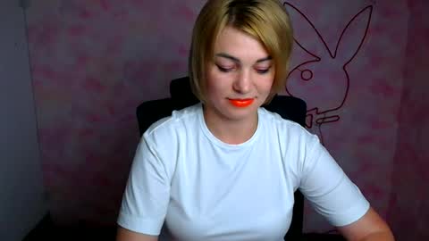Jennifer online show from July 7, 11:47 am