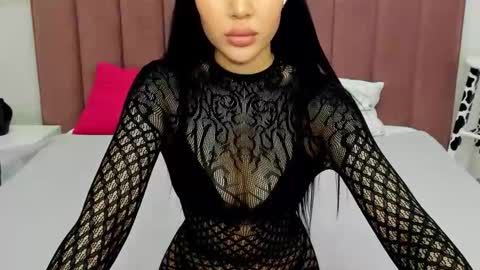 Jennifer online show from February 2, 1:25 am