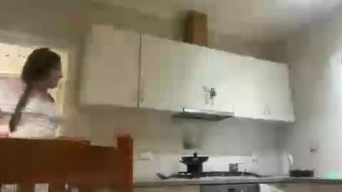 jennifer_robbie online show from July 8, 4:49 am