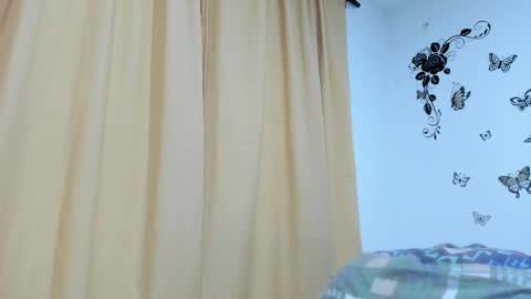 jenniferloveyou online show from January 8, 10:15 pm