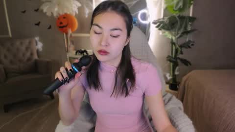 Jenni online show from November 2, 1:44 pm