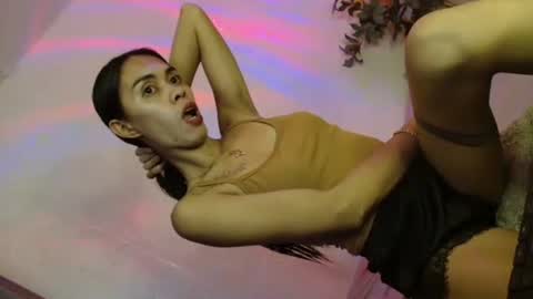 PRETTY JENNY online show from December 17, 12:39 am