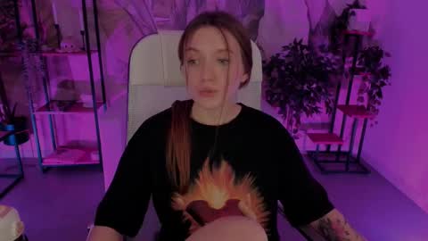 Snapshot of jennydens chatting on March 10, 5:11 am Jenny NO Nude online show from March 10, 5:11 am