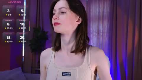 Snapshot of jennyfer_me chatting on October 20, 11:37 am CHRIS online show from October 20, 11:37 am