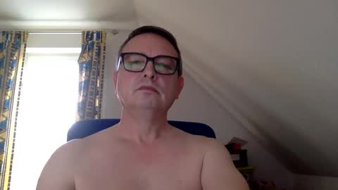 jens1975 online show from January 9, 8:53 am