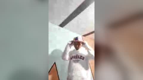 jeremyth10695 online show from June 22, 6:37 pm
