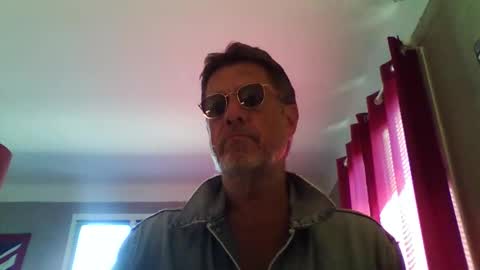 jerflor online show from April 4, 11:28 am