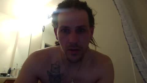 Snapshot of jeromesstattoos chatting on October 16, 8:40 pm jerome jizzel online show from October 16, 8:40 pm