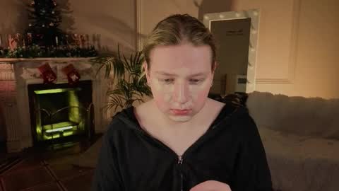 jes_solar online show from December 14, 10:05 pm