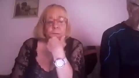 jessandsilverfox61 online show from November 2, 9:04 pm