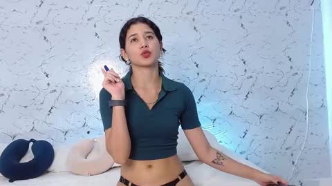 Snapshot of jessdant_luv chatting on October 7, 3:24 am Hello we are Jesse and Dante. online show from October 7, 3:24 am