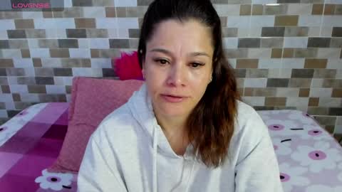 jessimodel independient online show from June 4, 9:43 pm